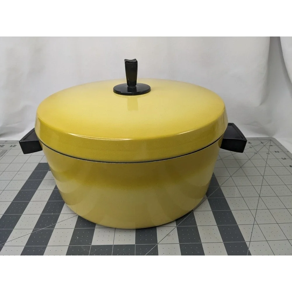 Vintage Aluminum 5 Qt Stock Pot‎ Lid Yellow Made in the USA